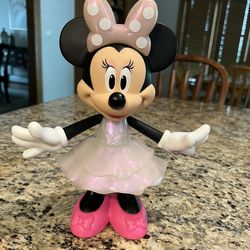 Minnie Mouse Figure
