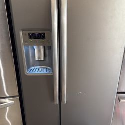 GE Refrigerator 
