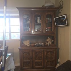 Hutch/ Cabinet 