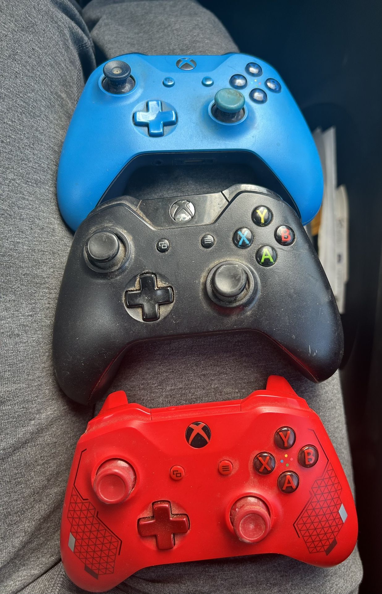 3 Wireless Xbox Controllers