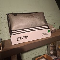 Kenneth Cole Cosmetic BAG