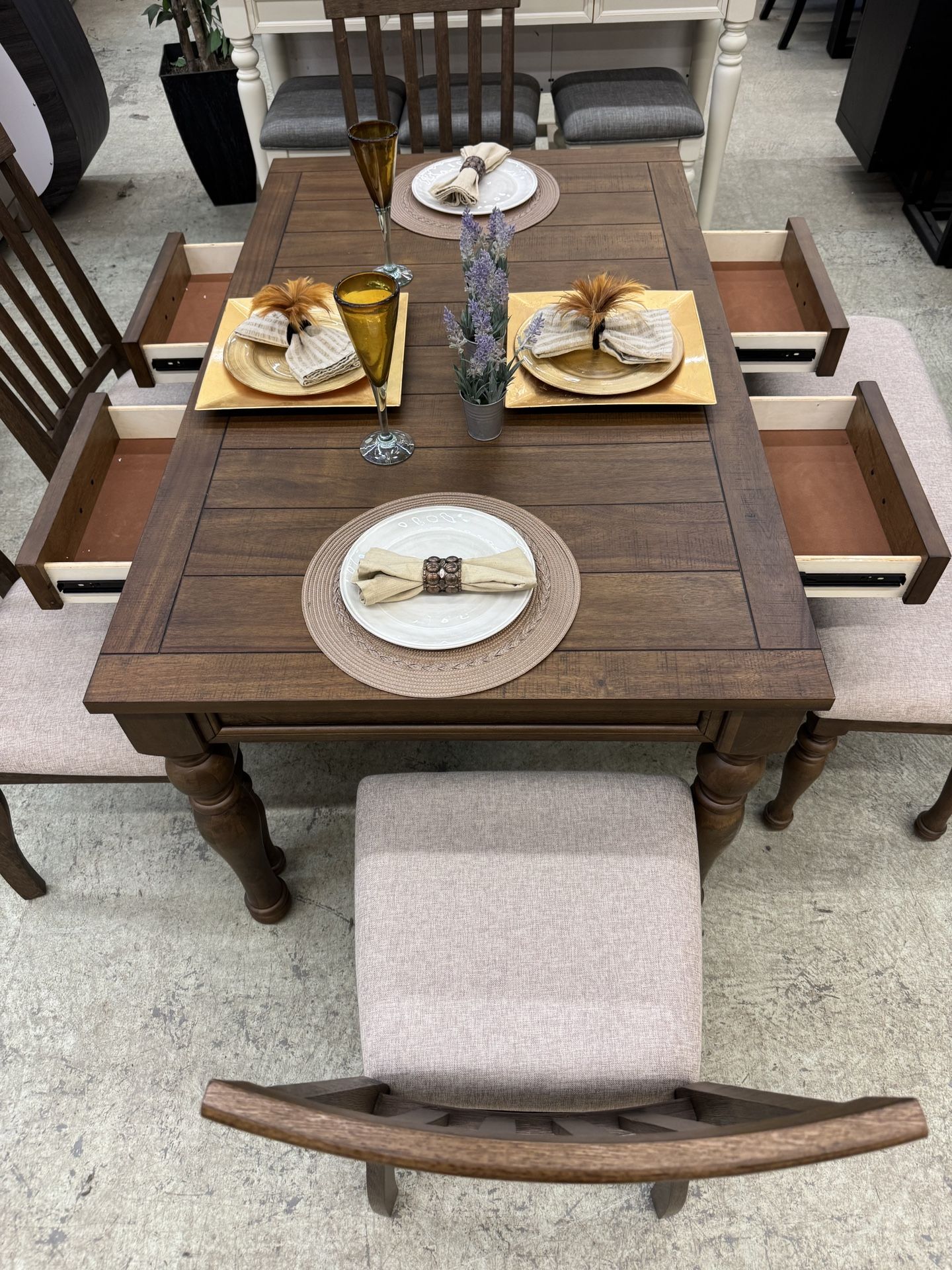 Dining Room Table With Drawers, 4 Chairs, And A Bench