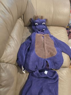 Halloween costume dinosaur size for 3-T. Never used, brand new