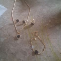 Gold-Tone Black Heart Jewelry Set