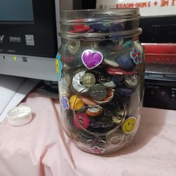 Cute Mason JAR OF VINTAGE BUTTONS **