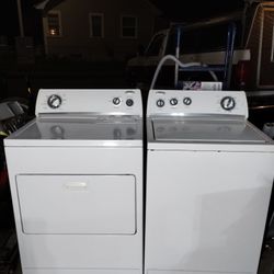 Top Load White Whirlpool Washer And Dryer Set