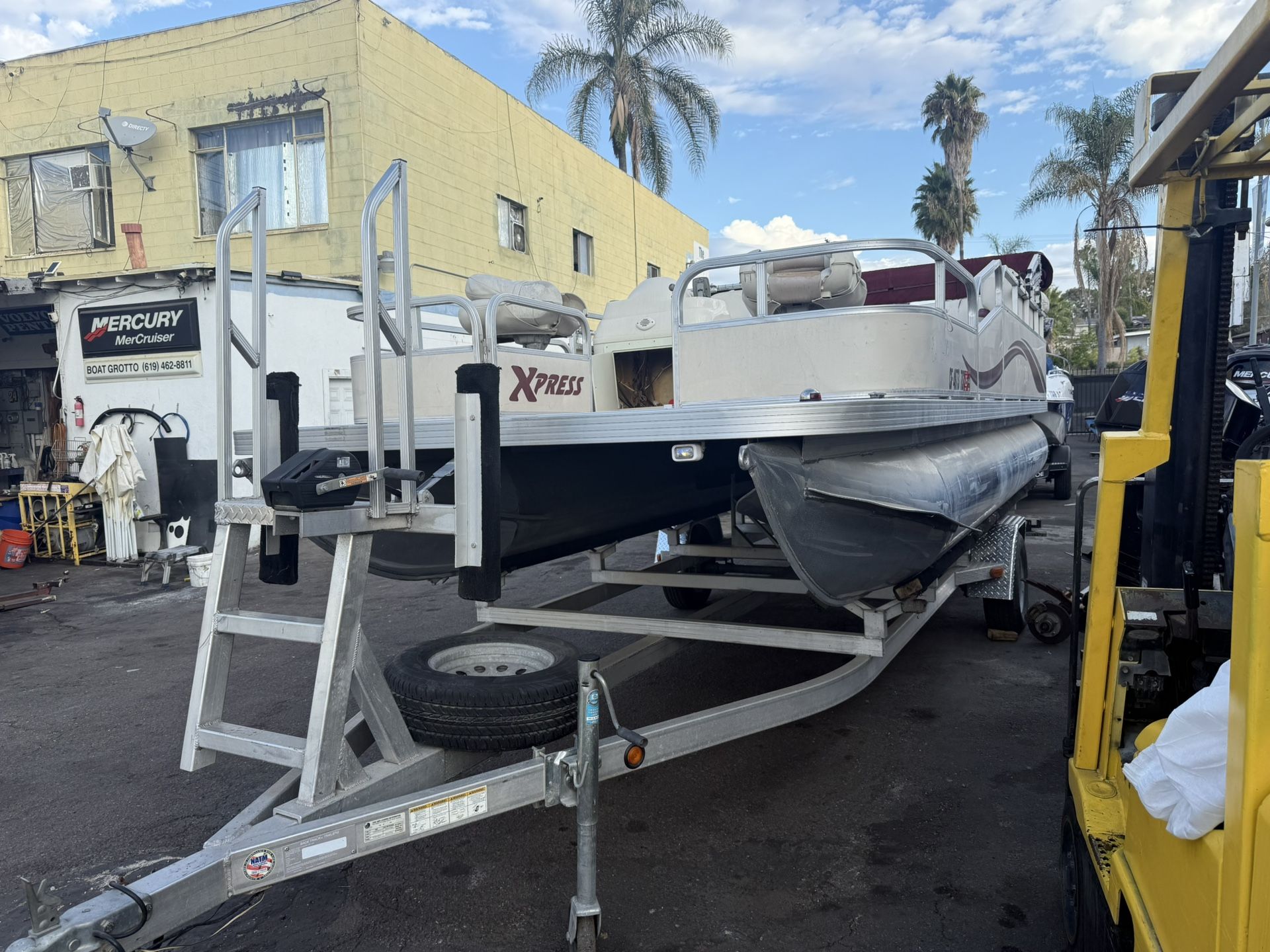 2006 Express pontoon boats 21ft