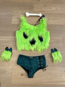 Woman’s Pebbles costume