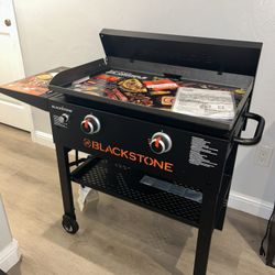 Blackstone Outdoor Griddle, 2-Burner 28" Propane Flat Top Grill with Hard Cover