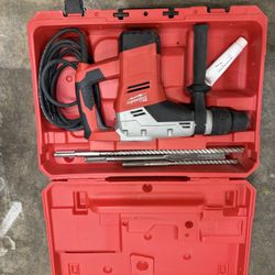 Milwaukee SDS Max Rotary Hammer 