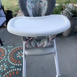 Graco 5 And 1 High chair 