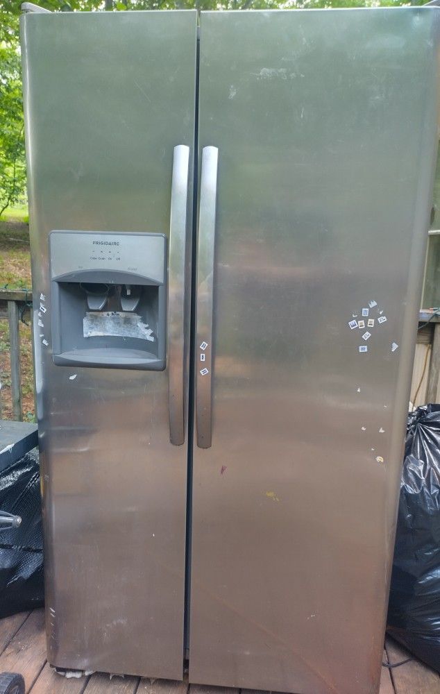 Refrigerator