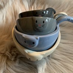 Cat Measuring Cups. 