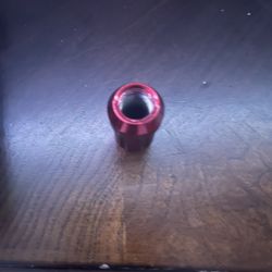 Circuit red lug nuts 