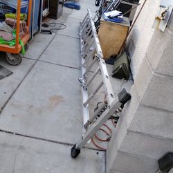 EXTENSION LADDER AND SCAFFOLDING COMBINED