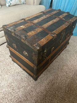 Antique Trunk steamer/english
