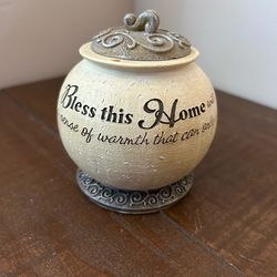 Cute tealight candle holder