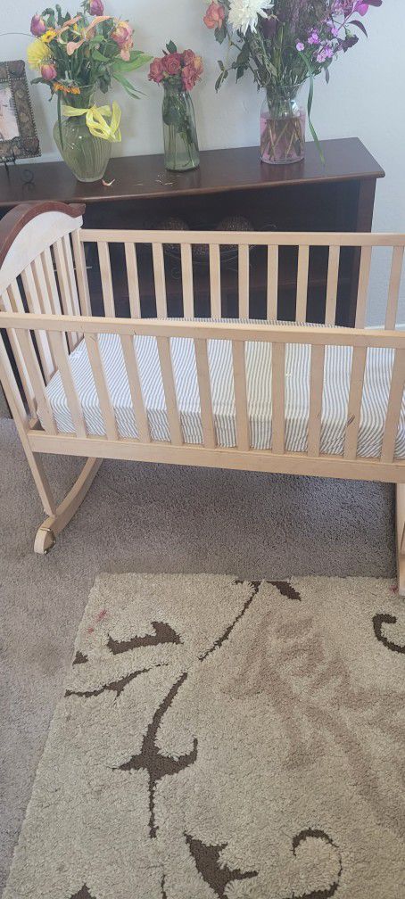 Rocket Baby Crib 