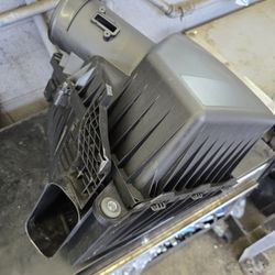 GMC Chevrolet Cadillac Oem Air Box W/ New Filter 