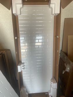Traverse 30 in. W x 72.25 in. H 2-Piece Direct-to-Stud Shower End Wall Set in White