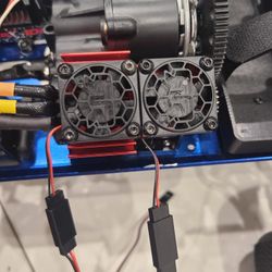 Electric T Maxx. LOOK AT DESCRIPTION 