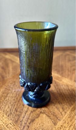 Fostoria Sorrento green glass goblet