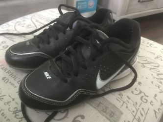 Soccer cleats size 13c
