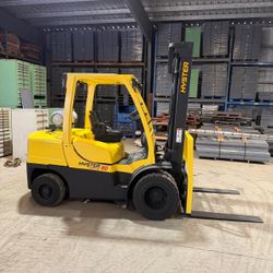 2014 Hyster 8000 lbs capacity forklift