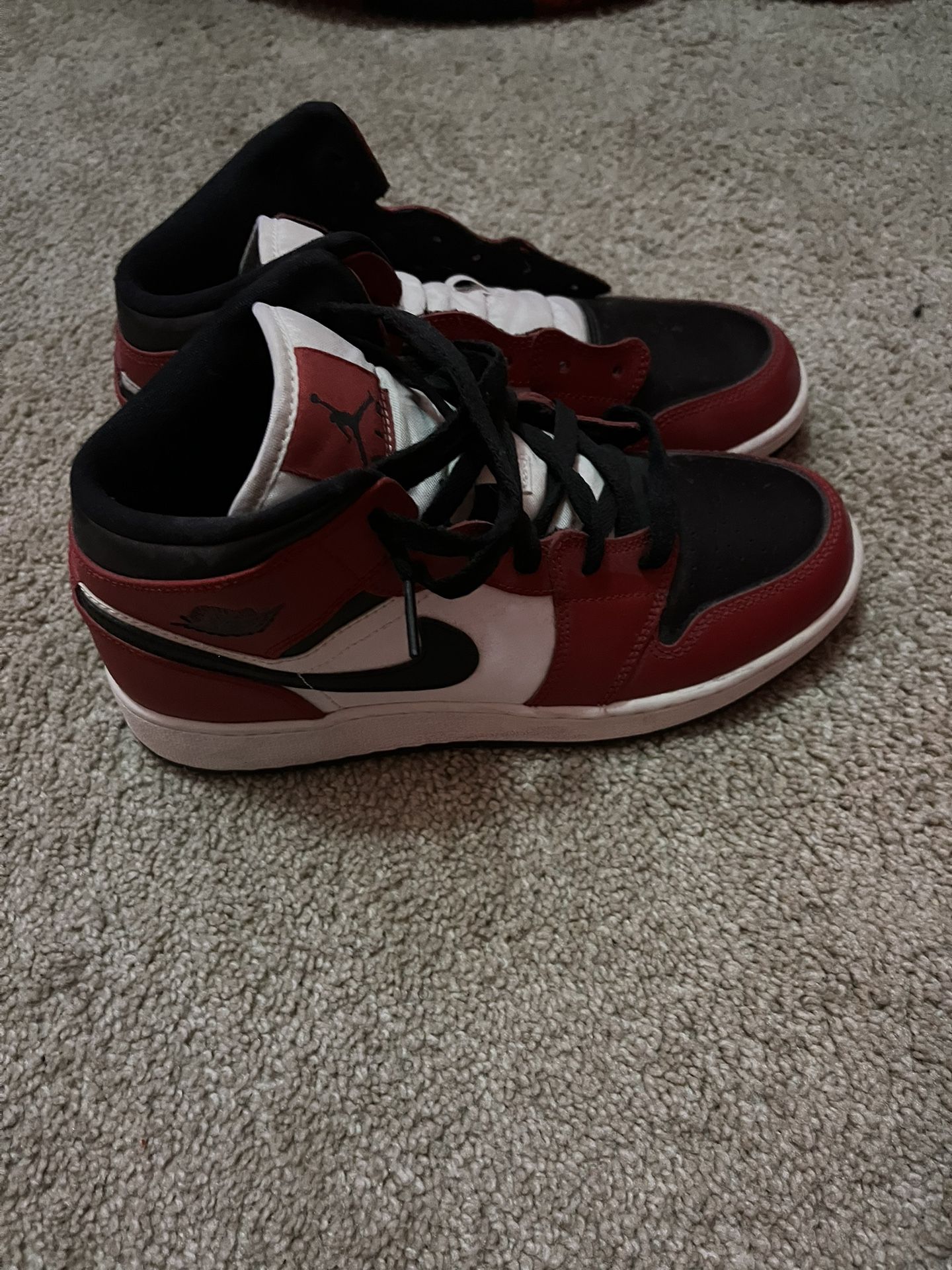 Jordan 1 Mid