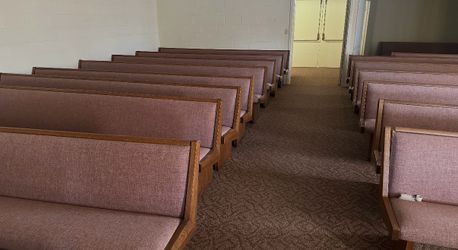 Pews benches