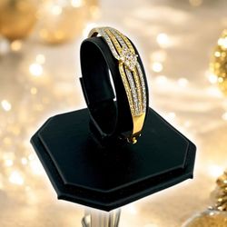 22kt Yellow Gold with Cluster Clear Stones Bracelet