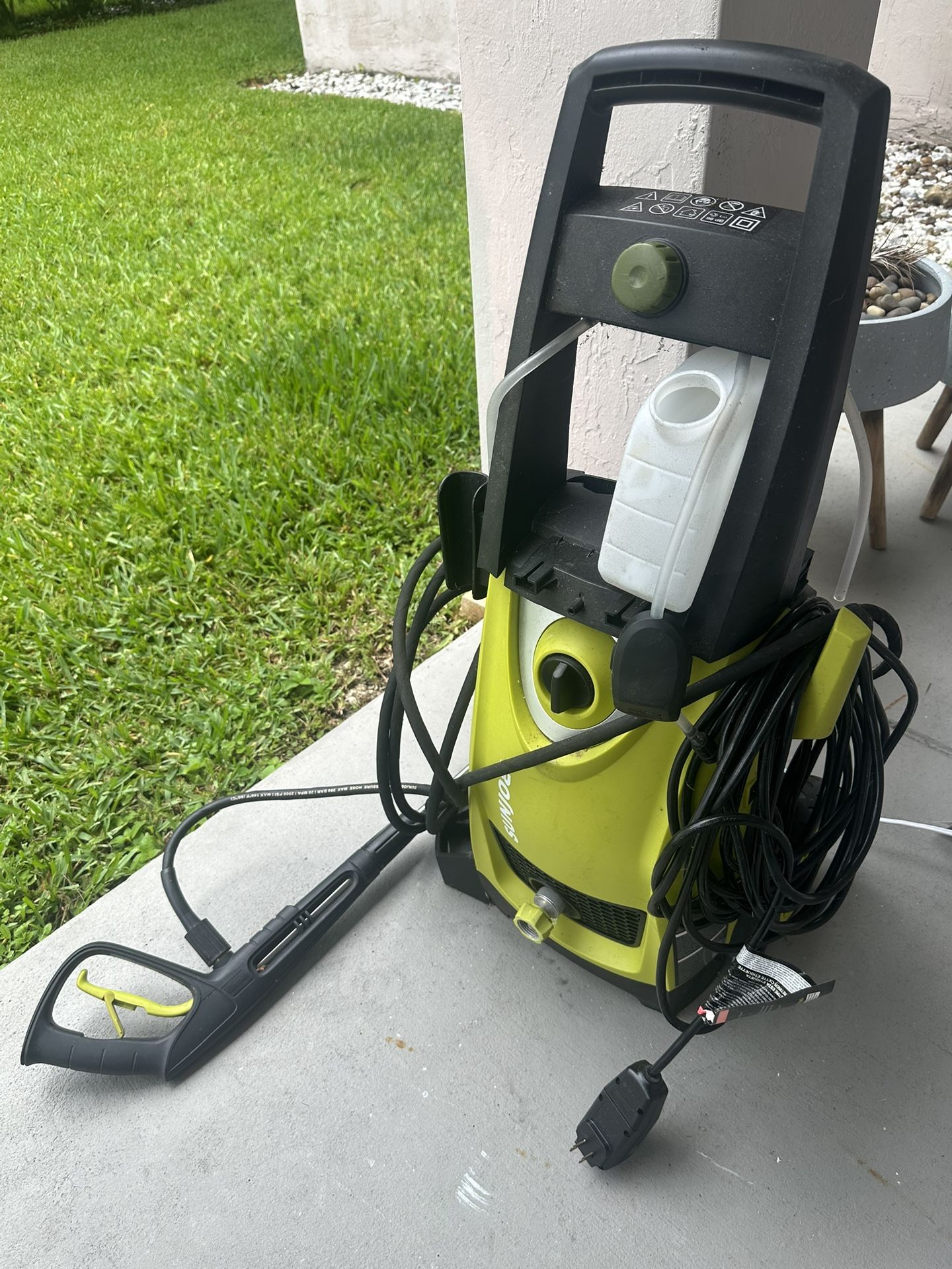 Electric Pressure Washer – Compact & Powerful!