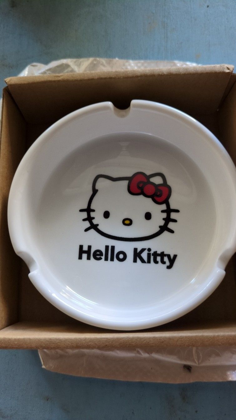 Hello Kitty Ask Tray New In Box