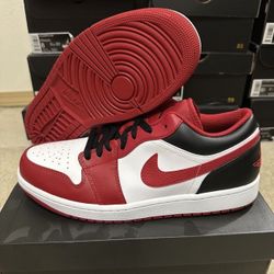 Nike Air Jordan 1 Low Bulls  Reverse Black Toe 553558-163 Size 10.5 Brand New 