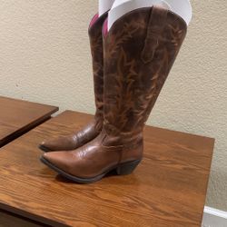 Southern Fried Chicks Boots 71/2 (Wide Calf)