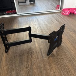 Adjustable TV wall mount