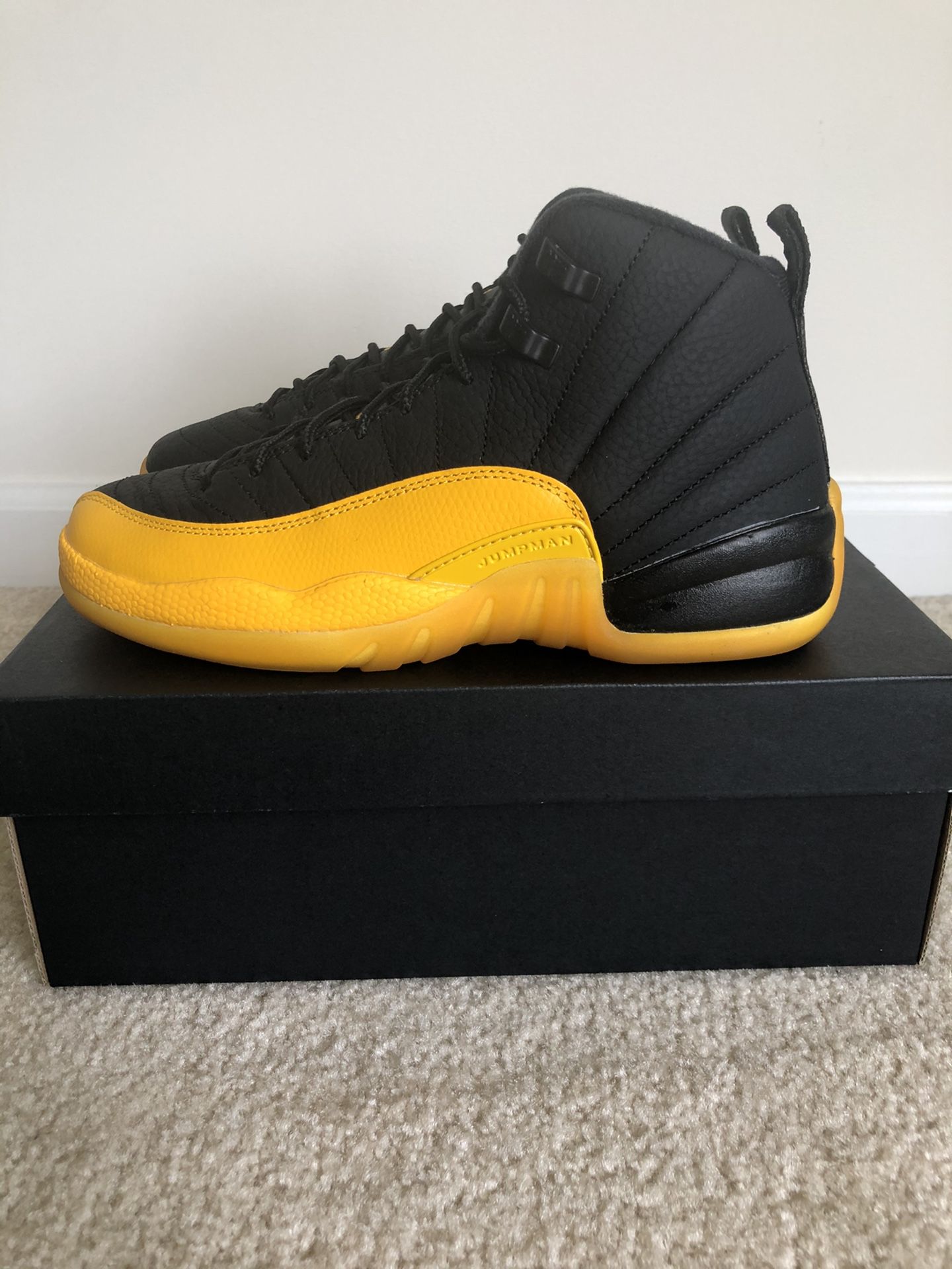 Air Jordan Retro 12 Black/University Gold Size 7Y 100% Authentic