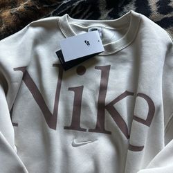 New Women’s Nike Fleece Sportswear 