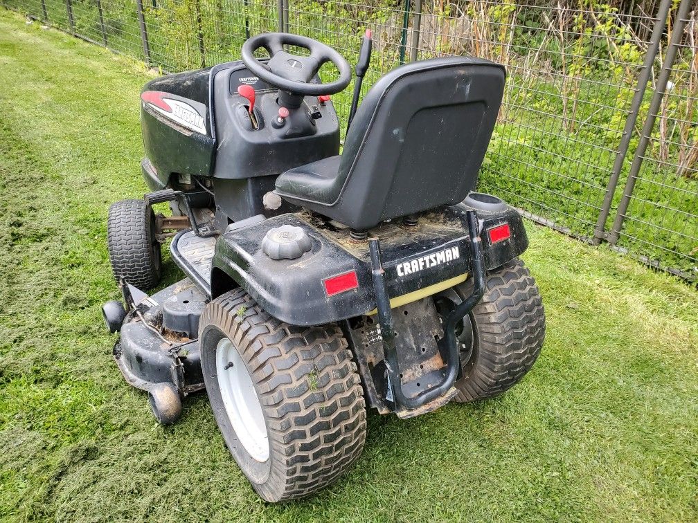 Craftsman GT5000 Riding Lawn Mower Tractor for Sale in Federal Way WA OfferUp