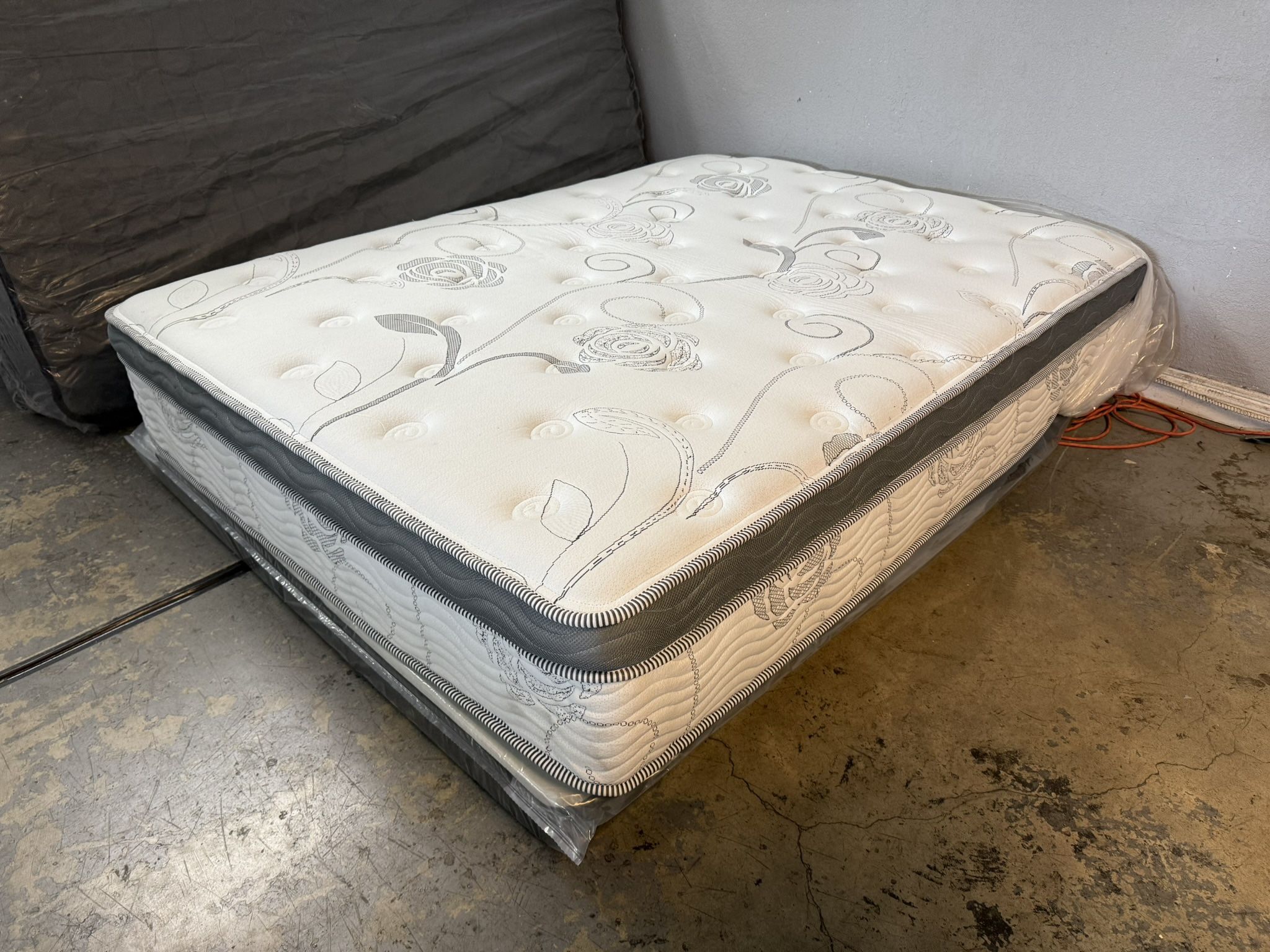 NEW GRAND LIFE FULL SIZE HYBRID MATTRESS