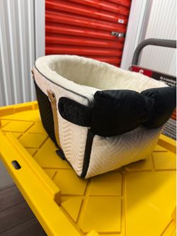Car dog carrier