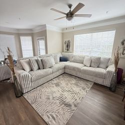 Ashley Furniture - Stupendous 3-Piece Sectional ( Full Living Room Set )