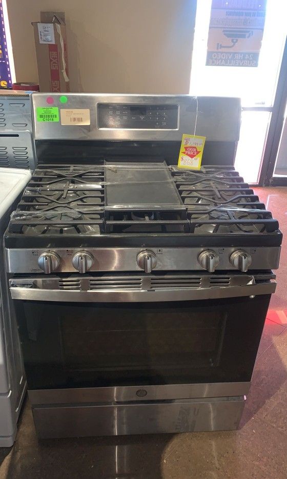 GE JGB735SPSS 30 FreeStanding Convection Range for Sale in Chula Vista