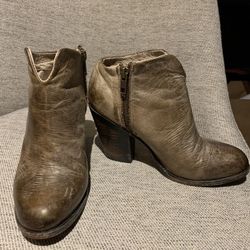 Womens Brown Leather Booties With Heel Womens Size 6 