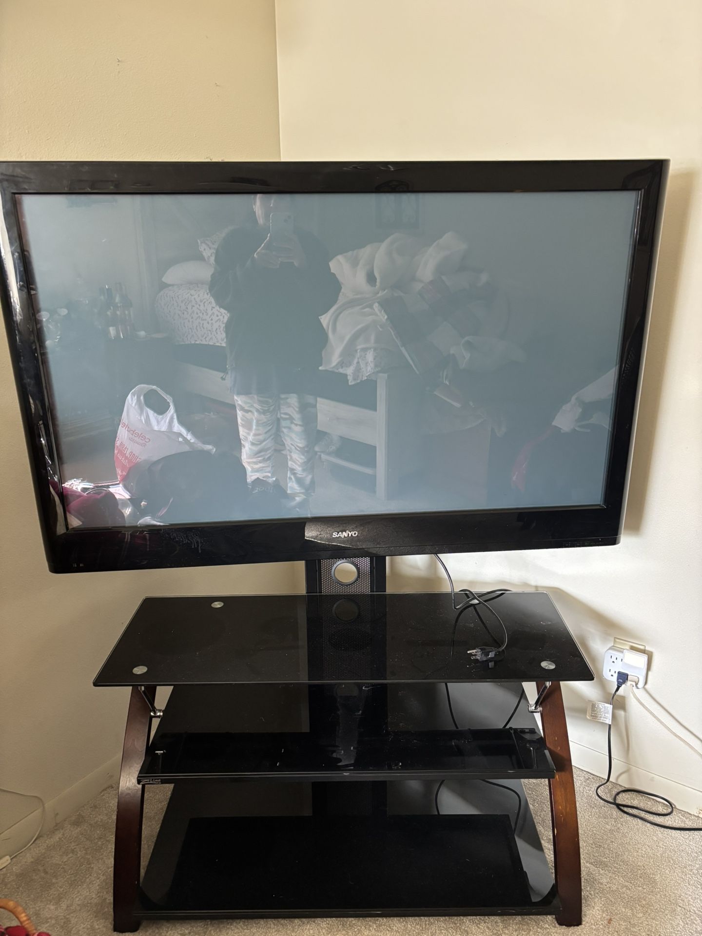 Huge Yard Sale $100 For The Tv And Entertainment Center