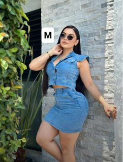 New Women's 2 Piece Set Size Medium 