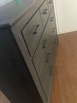 Dresser• $200