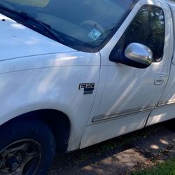 1998 Ford F150(Parts Only!!!)