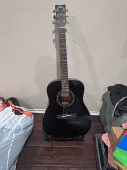 Yamaha F335 Acoustic Guitar Black