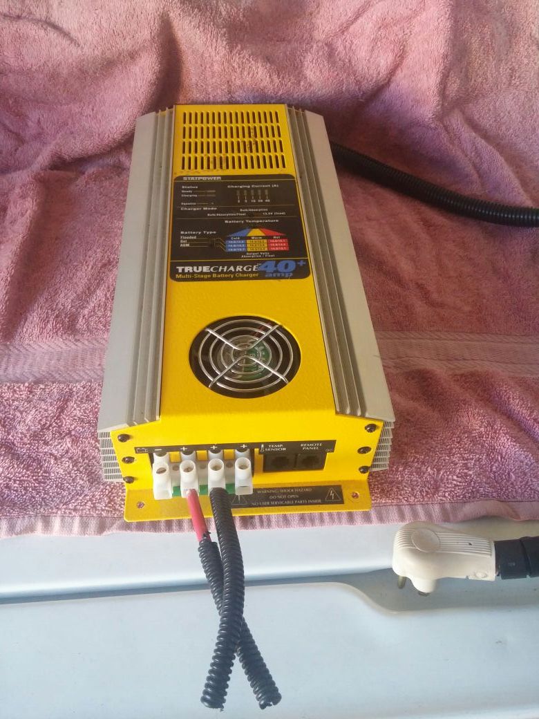 Xantrex Truecharge 40 plus battery charger